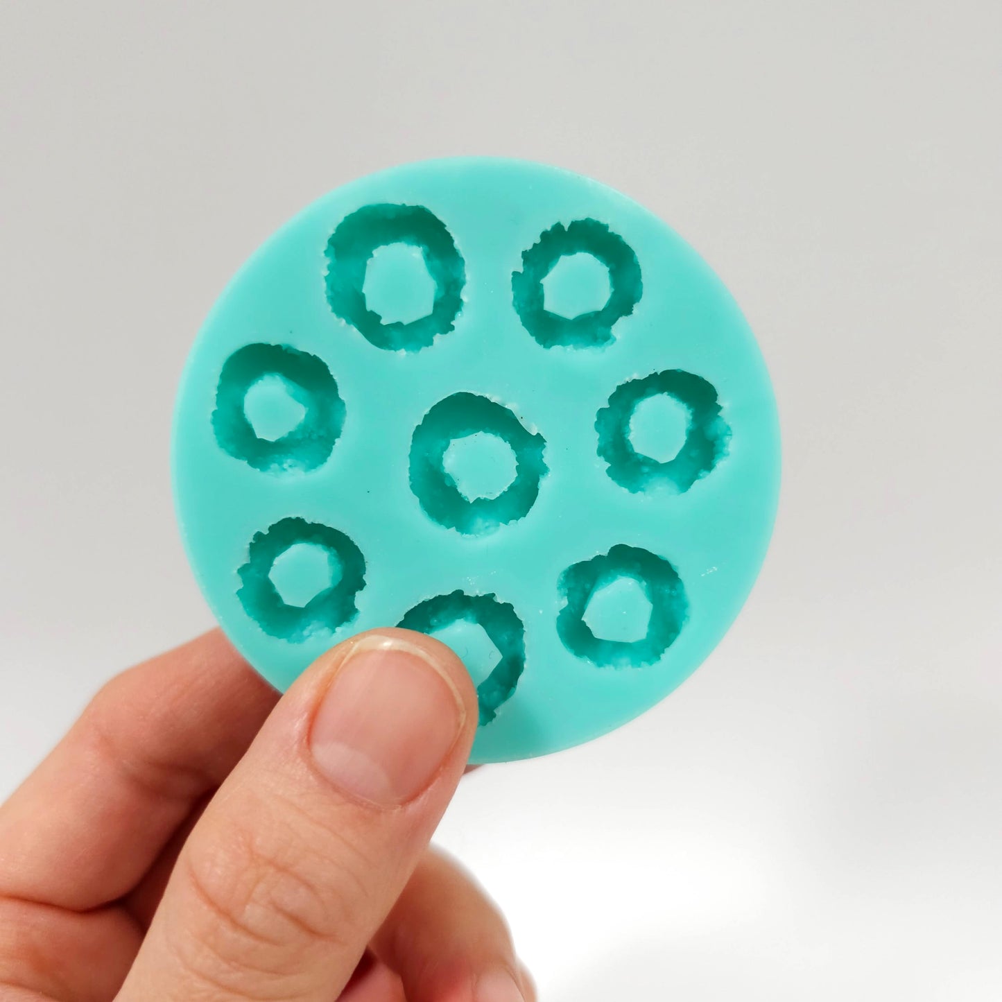 Silicone Fruit Rings Mold - Versatile 8-Cavity Design for Wax Melts and Candle Topping NC107