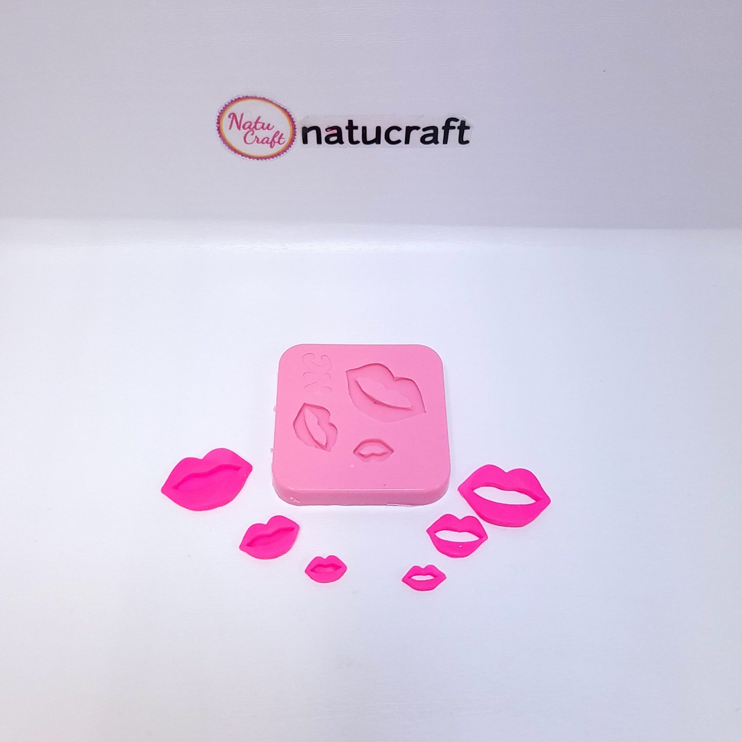 Lips Kiss Silicone Mold for Fondant Resin Clay Miniatures Cupcake Decorations