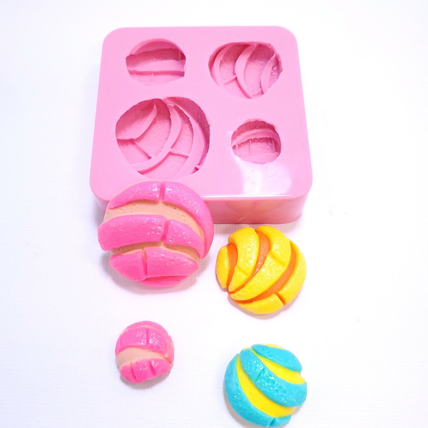 Conchas Multiple sizes Multi-Project Silicone mold NC062